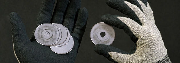 Benefits of using cut resistant gloves on workplace